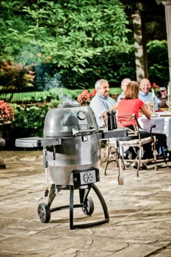 Broil King KEG 5000 Holzkohlegrill 41 Broil King KEG 5000 Holzkohlegrill -GrillProfi Verkaufs-Shop 11892 broil king keg 5000 lifestyle 911470