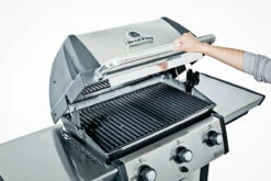 Broil King Signet 390 Gasgrill Inkl. Drehspieß + Grillfürst Fettschiene - Modell 2023 32 Broil King Signet 390 Gasgrill Inkl. Drehspieß + Grillfürst Fettschiene - Modell 2023 -GrillProfi Verkaufs-Shop 21503 broil king signet 390 deckel 946882