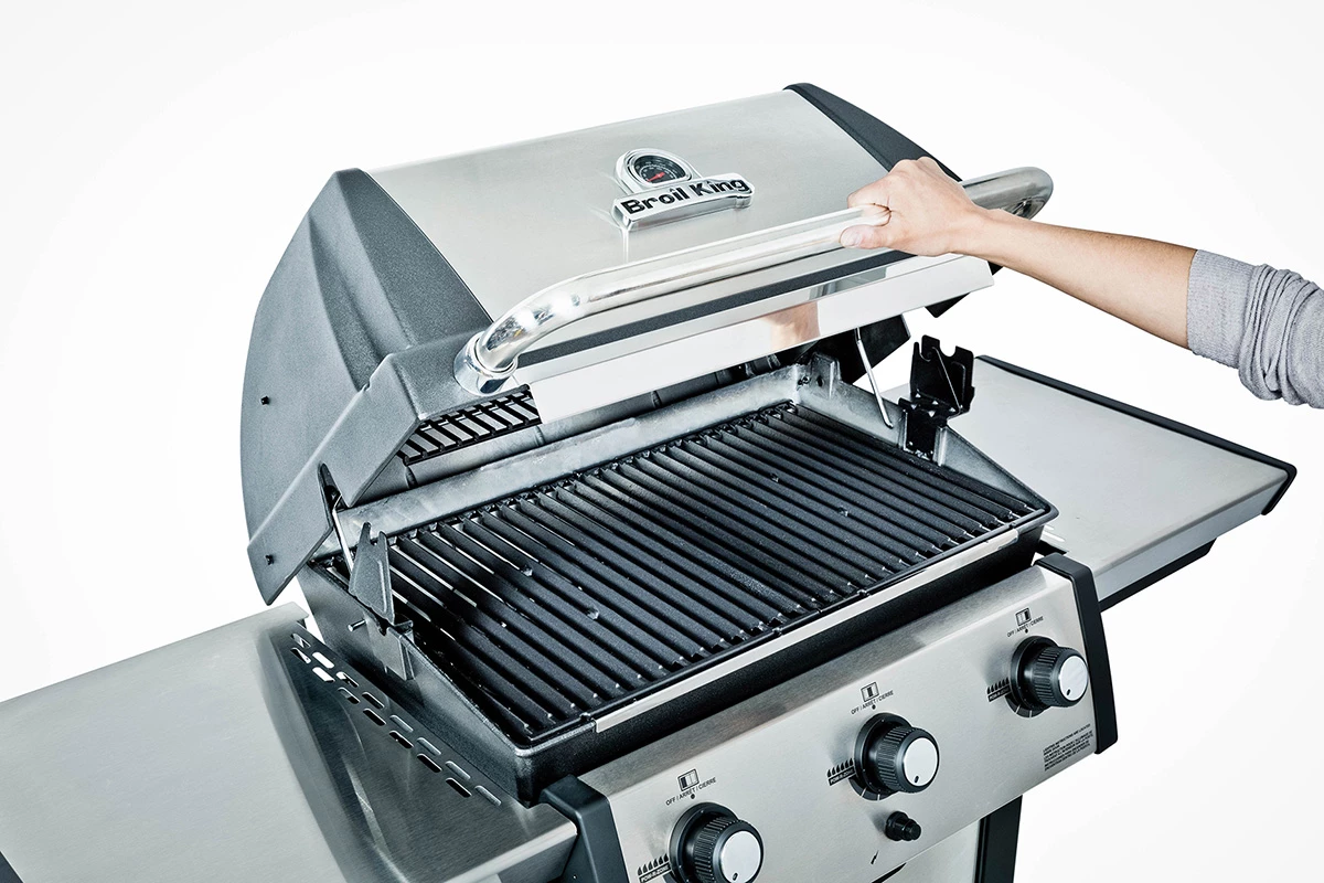Broil King Signet 390 Gasgrill Inkl. Drehspieß - X-DEAL Inkl. Gussplatte, Fettschiene Und Abdeckhaube 13 Broil King Signet 390 Gasgrill Inkl. Drehspieß - X-DEAL Inkl. Gussplatte, Fettschiene Und Abdeckhaube – Bild 11