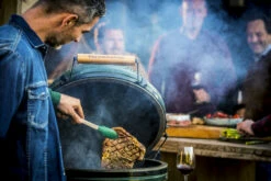 Big Green Egg Large Keramikgrill Starter - Paket 41 Big Green Egg Large Keramikgrill Starter - Paket -GrillProfi Verkaufs-Shop Big Green Egg Keramikgrill Premium Deckelgriff Logo