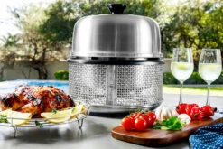 Cobb Grill Premier AIR Deluxe Holzkohlegrill - Modell 2023 17 Cobb Grill Premier AIR Deluxe Holzkohlegrill - Modell 2023 -GrillProfi Verkaufs-Shop Cobb Premier Air Deluxe Tischgrill Lifestyle