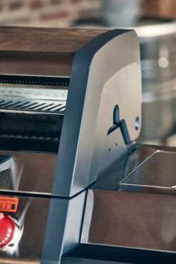 Enders Gasgrill Monroe Pro 4 SIK Turbo 28 Enders Gasgrill Monroe Pro 4 SIK Turbo -GrillProfi Verkaufs-Shop Enders Gasgrill Monroe Pro 4 SIK Turbo Deckel Seitenteile