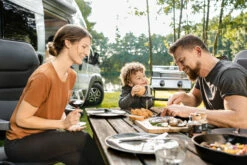 Grillfürst G201E 2-Brenner Gasgrill Portabel V2 - Campinggrill / Balkongrill 50mbar - Inkl. Untergestell 40 Grillfürst G201E 2-Brenner Gasgrill Portabel V2 - Campinggrill / Balkongrill 50mbar - Inkl. Untergestell -GrillProfi Verkaufs-Shop Grillfuerst Campinggrill Picknich unterwegs