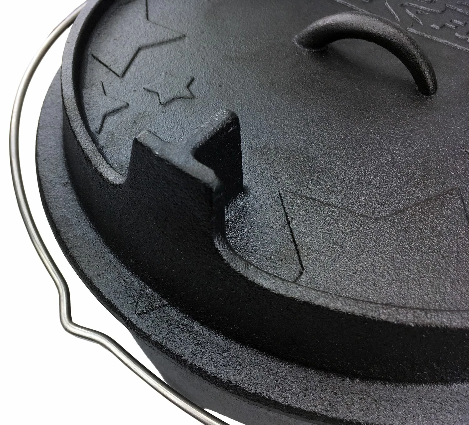 Grillfürst Dutch Oven Set BBQ Edition DO20 - X-DEAL Inkl. Tragetasche / Aufbewahrungstasche, Gusseisen Pflege, Ringreiniger, Deckelheber Und Bambus-Kochlöffel 7 Grillfürst Dutch Oven Set BBQ Edition DO20 - X-DEAL Inkl. Tragetasche / Aufbewahrungstasche, Gusseisen Pflege, Ringreiniger, Deckelheber Und Bambus-Kochlöffel – Bild 5