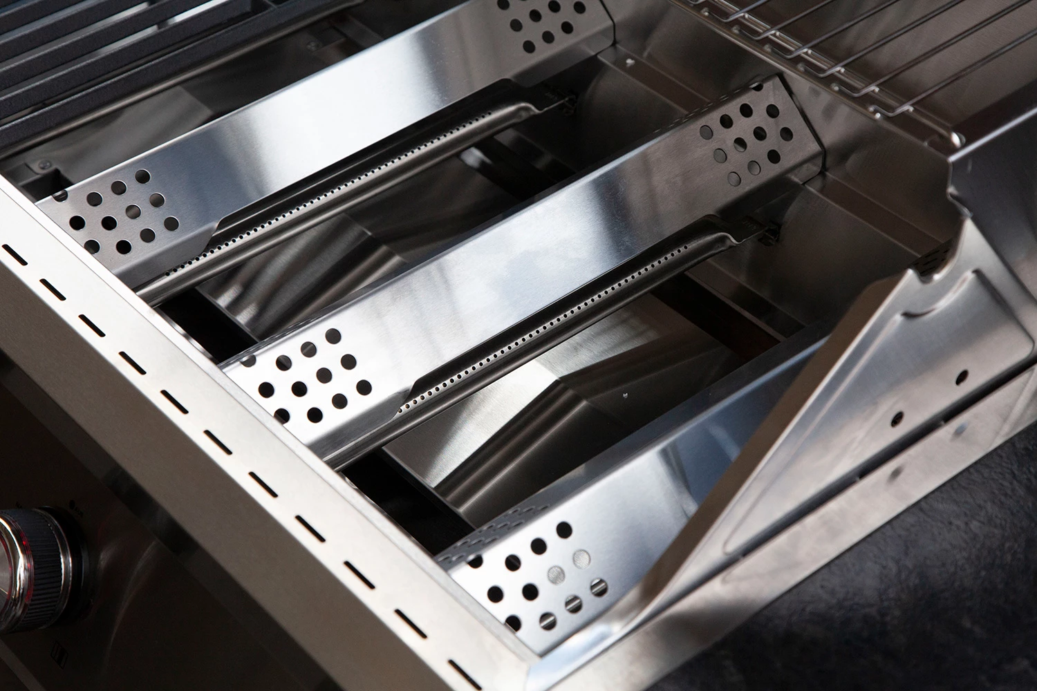 Grillfürst G591E 5-Brenner Einbaugrill - 1. FC Köln Edition - Edelstahlroste 9 Grillfürst G591E 5-Brenner Einbaugrill - 1. FC Köln Edition - Edelstahlroste – Bild 7