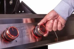 Grillfürst G620E 6-Brenner Gasgrill - Eintracht Frankfurt Edition - Edelstahlroste -GrillProfi Verkaufs-Shop Grillfuerst Gasgrill G310E Beleuchtete Drehregler 7