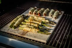 Grillfürst G620E 6-Brenner Gasgrill Mit Hochtemperaturbrenner, Heckbrenner Und Edelstahl Rosten -GrillProfi Verkaufs-Shop Grillfuerst Gasgrill G620E Spargel Sausage Teigmantel