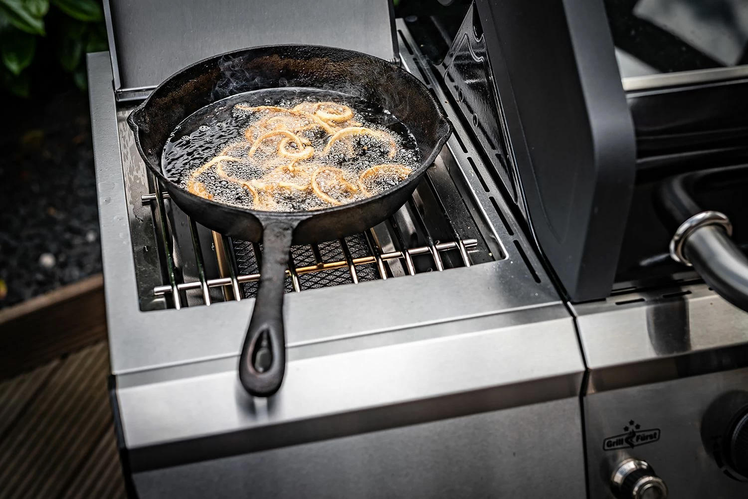 Grillfürst G520E 5-Brenner Gasgrill - Eintracht Frankfurt Edition - Edelstahlroste 18 Grillfürst G520E 5-Brenner Gasgrill - Eintracht Frankfurt Edition - Edelstahlroste – Bild 16