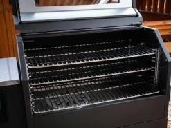 Grillfürst Pelletgrill / Pelletsmoker S280 -GrillProfi Verkaufs-Shop Grillfuerst Pelletgrill Garraum geoeffnet
