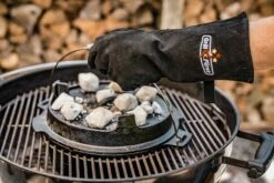 Grillfürst Dutch Oven BBQ Edition DO4 - Klaus Grillt Sonderedition 12 Grillfürst Dutch Oven BBQ Edition DO4 - Klaus Grillt Sonderedition -GrillProfi Verkaufs-Shop Klaus grillt Dutch Oven Weber GBS 1