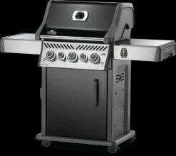 Napoleon Rogue SE 425 Gasgrill, Schwarz Mit Gussrosten - Hero Modell 2023 Inkl. Drehspieß - SMART Deal Inkl. Grillfürst Grill Control 25 Napoleon Rogue SE 425 Gasgrill, Schwarz Mit Gussrosten - Hero Modell 2023 Inkl. Drehspieß - SMART Deal Inkl. Grillfürst Grill Control -GrillProfi Verkaufs-Shop Napoleon Gasgrill RSE425 Hero Drehregler beleuchtet 1