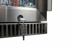 Napoleon Outdoor - Kühlschrank, 135 Liter, Linksdrehende Tür Mit Doppelverglasung Und LED Beleuchtung - Wasserdicht Nach IP24 -GrillProfi Verkaufs-Shop Napoleon Kuehlschrank abschliessbarNFR135OLGL