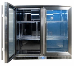 Napoleon Outdoor - Kühlschrank, 210 Liter, 2-türig Mit Doppelverglasung Und LED Beleuchtung - Wasserdicht Nach IP24 -GrillProfi Verkaufs-Shop Napoleon Outdoor Kueche Kuehlschrank leer Tuer offen links