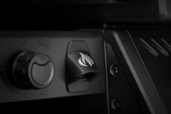 Napoleon Phantom Freestyle 425 Gasgrill, Mattschwarz - Mit Sizzle Zone Und Tür - Modell 2023 24 Napoleon Phantom Freestyle 425 Gasgrill, Mattschwarz - Mit Sizzle Zone Und Tür - Modell 2023 -GrillProfi Verkaufs-Shop Napoleon Phantom Freestyle F425DSIBPK PHM Detail Bottle Opener