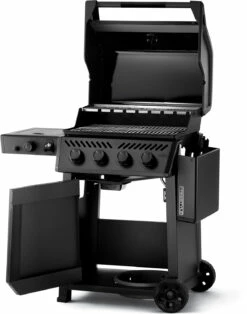 Napoleon Phantom Freestyle 425 Gasgrill, Mattschwarz - Mit Sizzle Zone Und Tür - Modell 2023 18 Napoleon Phantom Freestyle 425 Gasgrill, Mattschwarz - Mit Sizzle Zone Und Tür - Modell 2023 -GrillProfi Verkaufs-Shop Napoleon Phantom Freestyle F425DSIBPK PHM Prod Open Ang