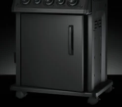 Napoleon Phantom Rogue SE 425 Gasgrill, Mattschwarz Mit Sizzle Zone Und Heckbrenner - Modell 2023 -GrillProfi Verkaufs-Shop Napoleon Phantom Rogue RSE425SIBK 1PHM Detail Door