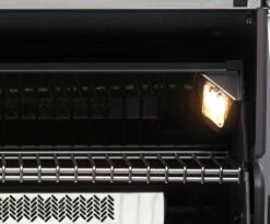 Napoleon Prestige Pro 500-3 Edelstahl Gasgrill Inkl. Drehspieß - Modell 2023 -GrillProfi Verkaufs-Shop Napoleon Prestige Pro Innenbeleuchtung