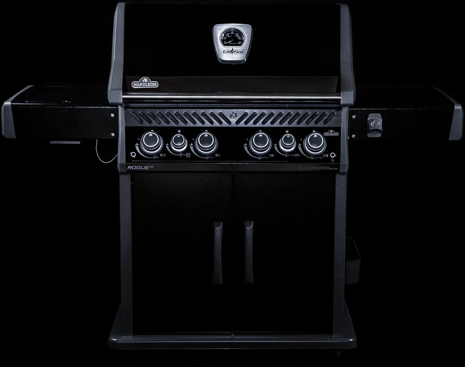 Napoleon Rogue SE 525 Gasgrill - All-black - Mit Edelstahlrosten, Sizzle Zone Und Heckbrenner - Grillfürst Edition Inkl. Abdeckhaube Im Karton - Modell 2022 5 Napoleon Rogue SE 525 Gasgrill - All-black - Mit Edelstahlrosten, Sizzle Zone Und Heckbrenner - Grillfürst Edition Inkl. Abdeckhaube Im Karton - Modell 2022 – Bild 3