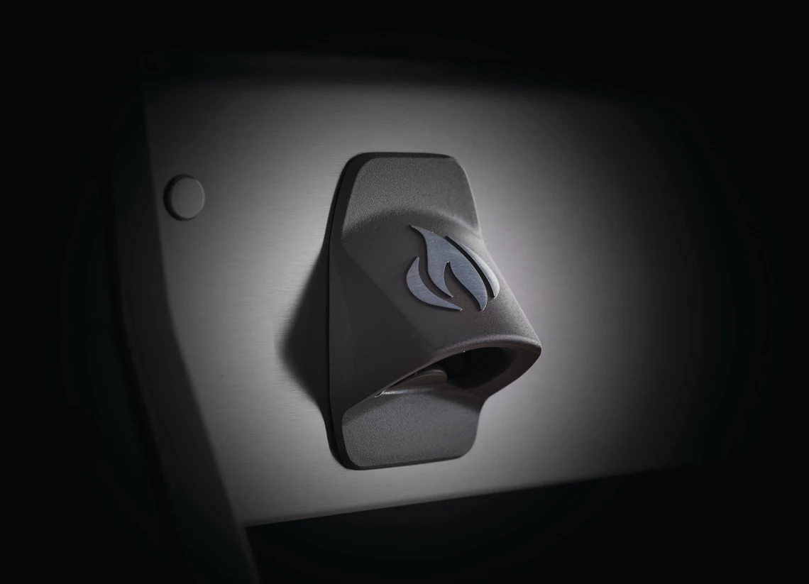 Napoleon Rogue SE 425 Gasgrill, Schwarz Mit Gussrosten - Hero Modell 2023 Inkl. Drehspieß - SMART Deal Inkl. Grillfürst Grill Control 20 Napoleon Rogue SE 425 Gasgrill, Schwarz Mit Gussrosten - Hero Modell 2023 Inkl. Drehspieß - SMART Deal Inkl. Grillfürst Grill Control – Bild 18