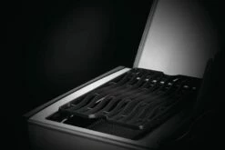 Napoleon Rogue SE 425 Gasgrill, Schwarz Mit Gussrosten - Hero Modell 2023 Inkl. Drehspieß - SMART Deal Inkl. Grillfürst Grill Control 30 Napoleon Rogue SE 425 Gasgrill, Schwarz Mit Gussrosten - Hero Modell 2023 Inkl. Drehspieß - SMART Deal Inkl. Grillfürst Grill Control -GrillProfi Verkaufs-Shop Napoleon Rogue SE Sizzle Zone 4