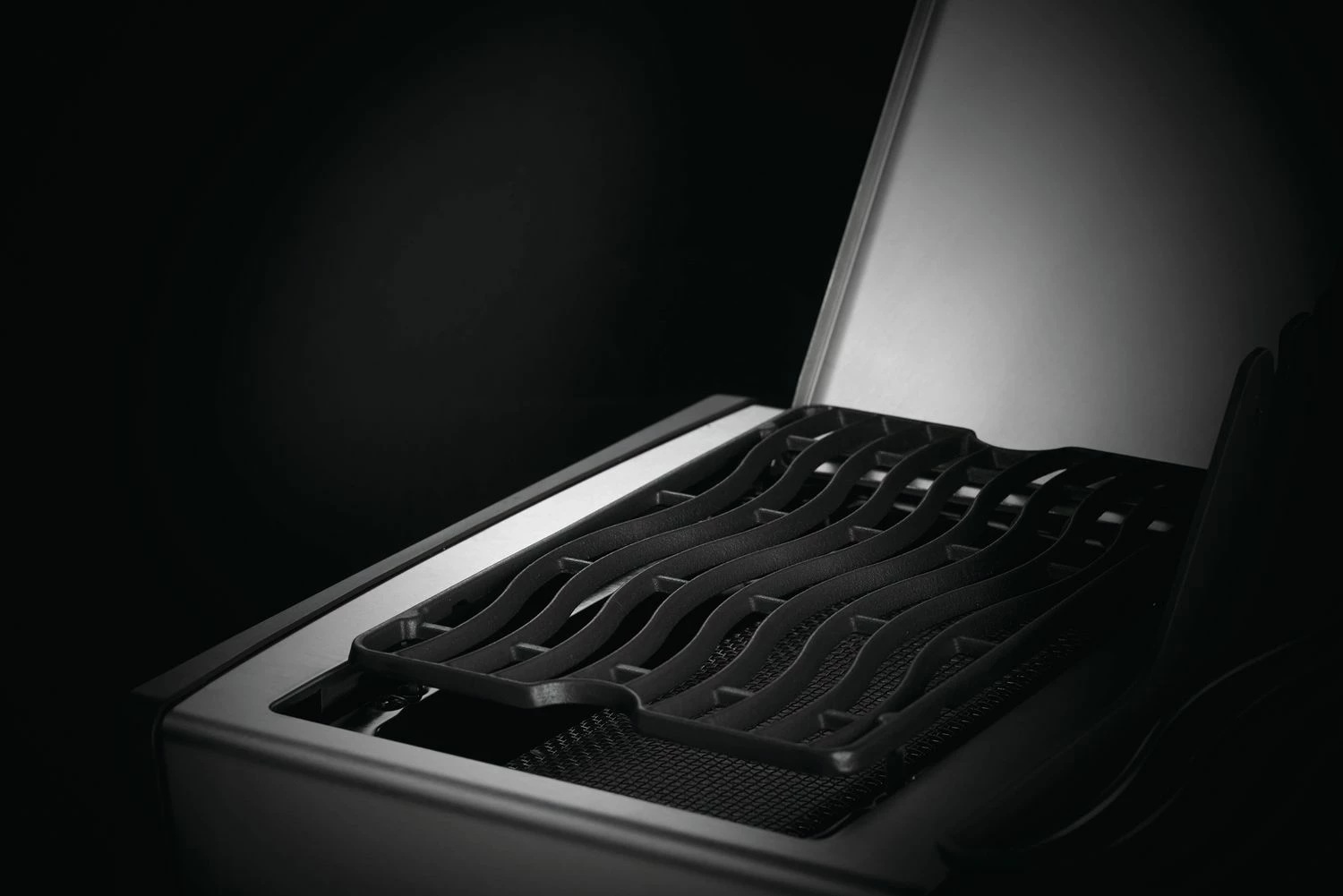 Napoleon Rogue SE 425 Gasgrill, Schwarz Mit Gussrosten - Hero Modell 2023 Inkl. Drehspieß - SMART Deal Inkl. Grillfürst Grill Control 11 Napoleon Rogue SE 425 Gasgrill, Schwarz Mit Gussrosten - Hero Modell 2023 Inkl. Drehspieß - SMART Deal Inkl. Grillfürst Grill Control – Bild 9