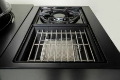 Outdoorchef Gas Kugelgrill Arosa 570 G Evo Black Style - Inkl. Blazing-/Cooking Zone Kit Plus Und Plancha -GrillProfi Verkaufs-Shop Outdoochef Kugelgrill Arosa 570 G Blazing Zone 1