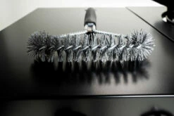 Outdoorchef Triangel Grillbürste Mit Nylonborsten, 41,5 Cm -GrillProfi Verkaufs-Shop Outdoorchef Triangel Grillbuerste Nylonborsten Nah