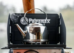 Petromax Teekessel Tk3 (5 Liter) 8 Petromax Teekessel Tk3 (5 Liter) -GrillProfi Verkaufs-Shop Petromax Edelstahl Teekessel 5000ml Lifestyle01