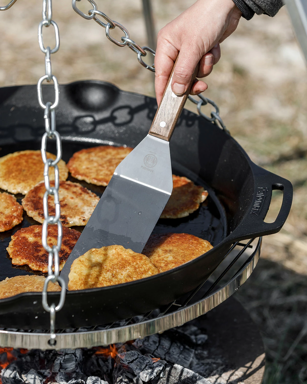 Petromax Feuerpfanne Gusseisen Fp50h-t Mit Zwei Henkeln 4 Petromax Feuerpfanne Gusseisen Fp50h-t Mit Zwei Henkeln – Bild 2