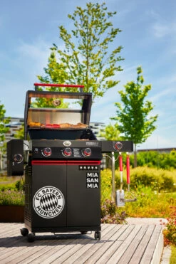 Rösle Videro G3-S VARIO+ Schwarz Gasgrill - FC Bayern Edition -GrillProfi Verkaufs-Shop Roesle Videro G3 S FC Bayern Edition