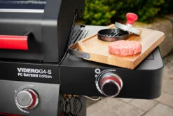 Rösle Videro G4-S VARIO+ Schwarz Gasgrill - FC Bayern Edition -GrillProfi Verkaufs-Shop Roesle Videro G4 S Bayern Grill Seitenablage