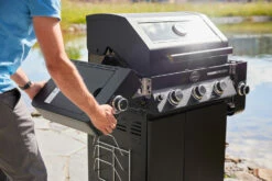 Rösle Gasgrill Videro Pro G3-S Vario+ Mattschwarz - Modell 2023 -GrillProfi Verkaufs-Shop Roesle Videro Pro G3 S Seitenablage abklappbar
