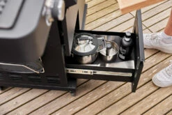 Rösle Gasgrill Videro Pro G4-S Vario+ Mattschwarz - Modell 2023 -GrillProfi Verkaufs-Shop RoesleVidero Pro G4 S Detail Schublade Unterschrank