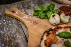 Grillfürst Pizzabrett Bambusholz -GrillProfi Verkaufs-Shop Servierbrett Grillfuerst Pizza Mood