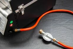 Grillfürst G201E 2-Brenner Gasgrill Portabel V2 - Campinggrill / Balkongrill 50mbar - Inkl. Untergestell 30 Grillfürst G201E 2-Brenner Gasgrill Portabel V2 - Campinggrill / Balkongrill 50mbar - Inkl. Untergestell -GrillProfi Verkaufs-Shop grillfuerst g201 gasanschluss 2