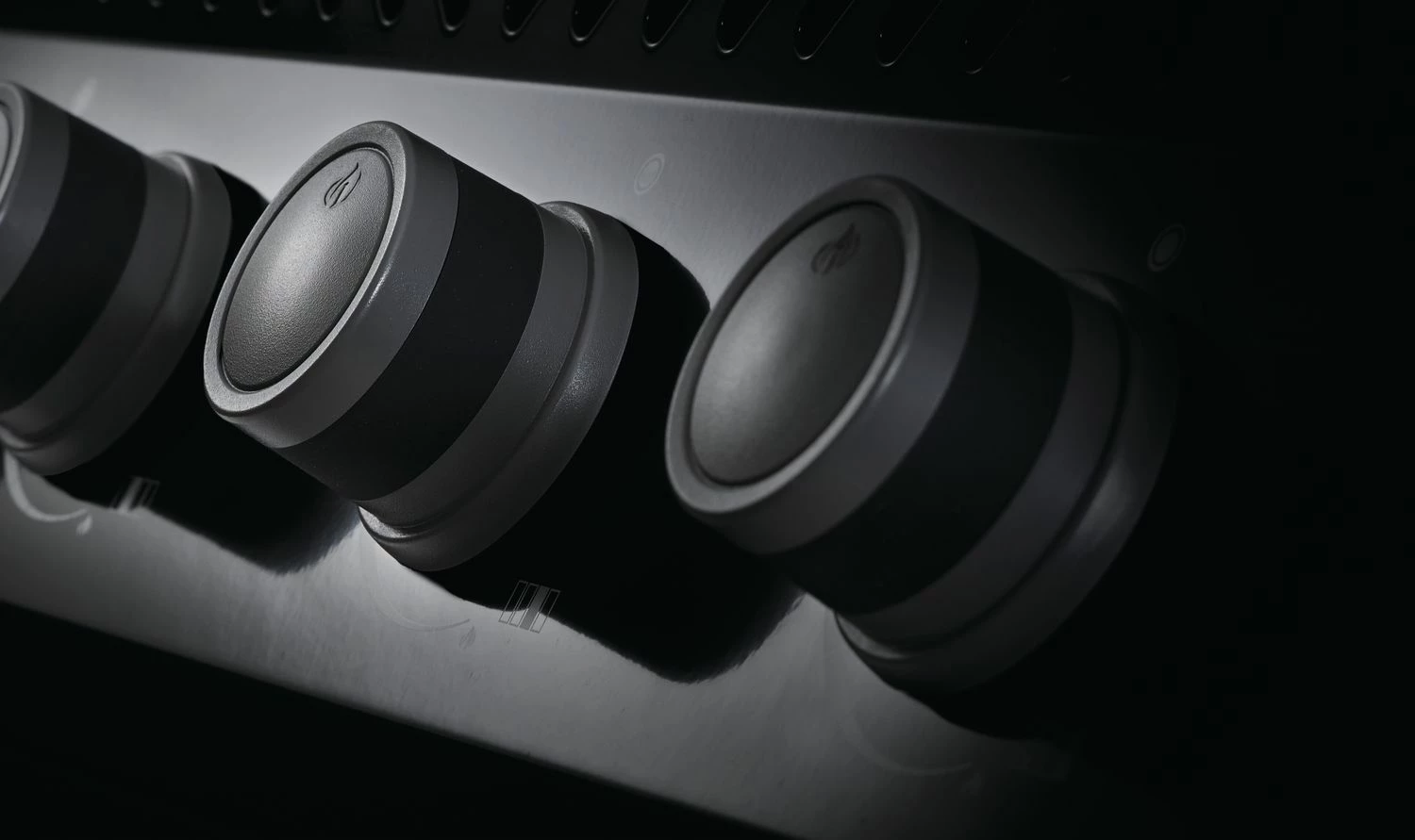 Napoleon Rogue XT 425 Gasgrill - All Black - Mit Sizzle Zone - Modell 2023 9 Napoleon Rogue XT 425 Gasgrill - All Black - Mit Sizzle Zone - Modell 2023 – Bild 7