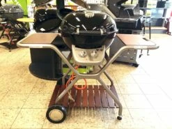 Outdoorchef Gas Kugelgrill Montreux 570 G 25 Outdoorchef Gas Kugelgrill Montreux 570 G -GrillProfi Verkaufs-Shop outdoorchef montreux 570 frontal 18 127 99