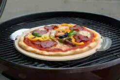 Outdoorchef Pizzastein 420/480 Ø 32,5 Cm -GrillProfi Verkaufs-Shop outdoorchef pizzastein s 420 480 3g 18 211 94 a