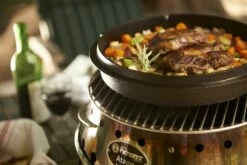 Petromax Ft6 Feuertopf Dutch Oven 5,5 L - Mit Füssen - X-DEAL Inkl. Deckelheber, Pflegepaste Und Kochlöffel -GrillProfi Verkaufs-Shop petromax feuertopf ft6 12 1